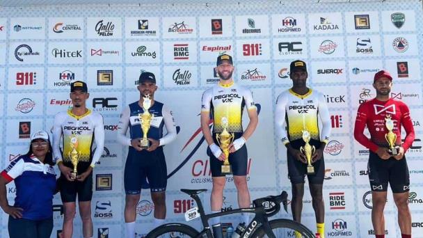 Guzmán y Martes ganan 2da Ciclismo Máster Cibao