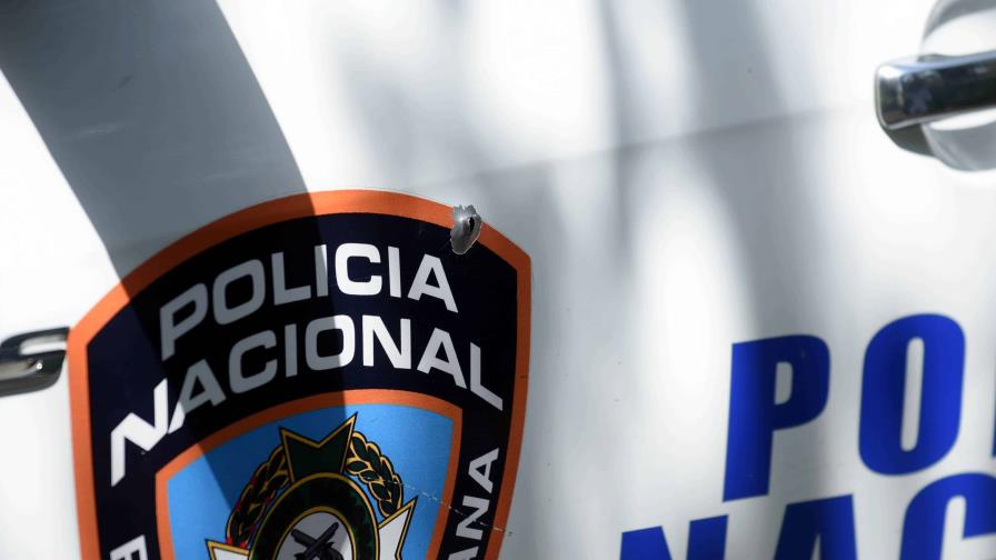 Agentes policiales matan a hombre buscado por robos en Santiago durante "intercambio de disparos"