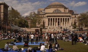 Universidad de Columbia da 48 horas a estudiantes pro palestinos para limitar su protesta