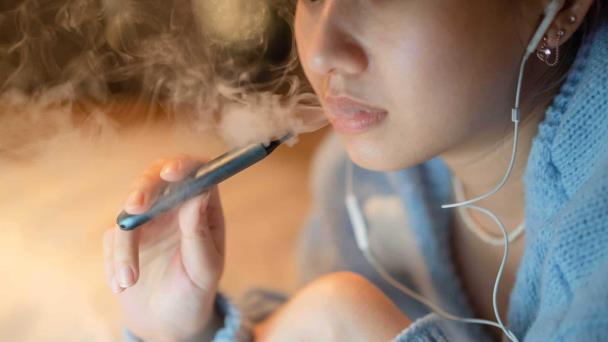 El vapeo ya es más común que el tabaquismo entre los jóvenes