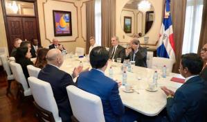 Abinader recibe embajadores acreditados ante ONU que visitan el país por tema de Haití
