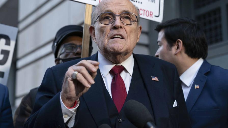 WABC Radio suspende a Rudy Giuliani por mentir en las elecciones de 2020