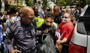 EEUU: Algunas universidades llaman a la policía, otras permiten protestas propalestinas