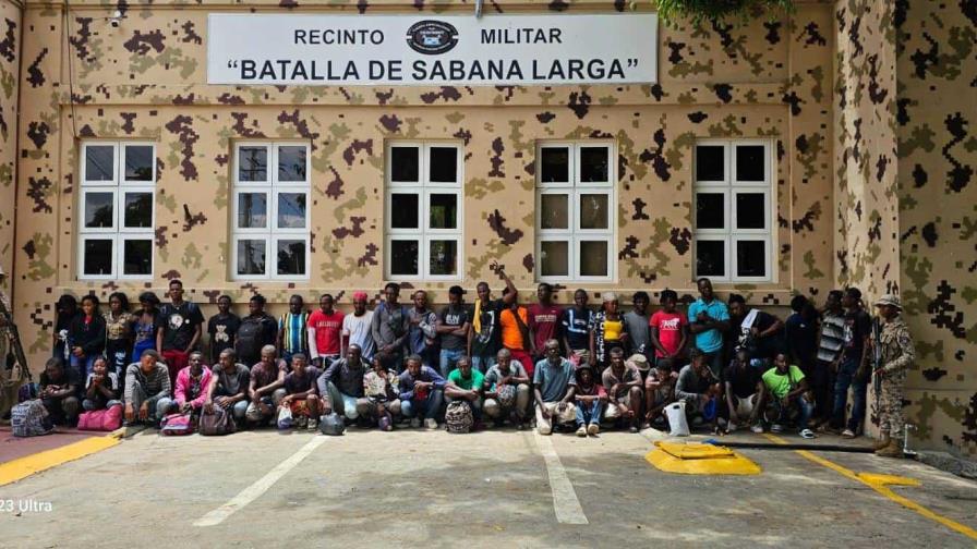 Cesfront apresa a 49 haitianos con estatus migratorio irregular en Dajabón