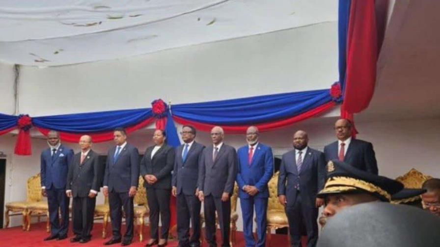 Juramentan a los miembros del Consejo Presidencial de Haití en acto en Palacio Nacional