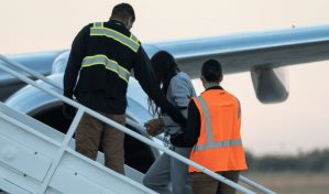 EE. UU. ha deportado a 690,000 migrantes desde que levantó el Título 42