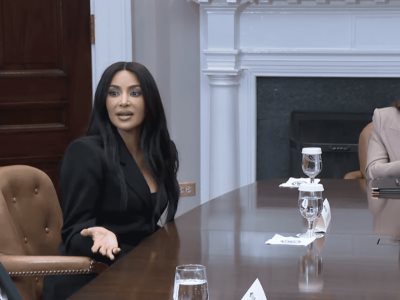 Kim Kardashian participa en actividad con Kamala Harris