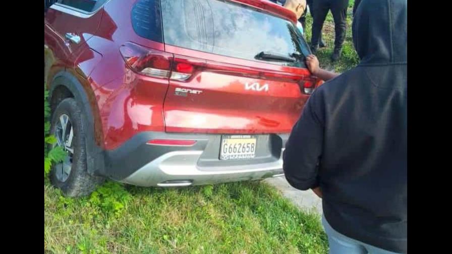 Mujer resulta herida tras chocar en carretera San Pedro de Macoris