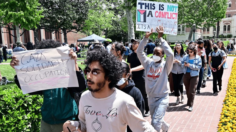 Casi un centenar de universitarios de Los Ángeles detenidos en protestas pro palestinas