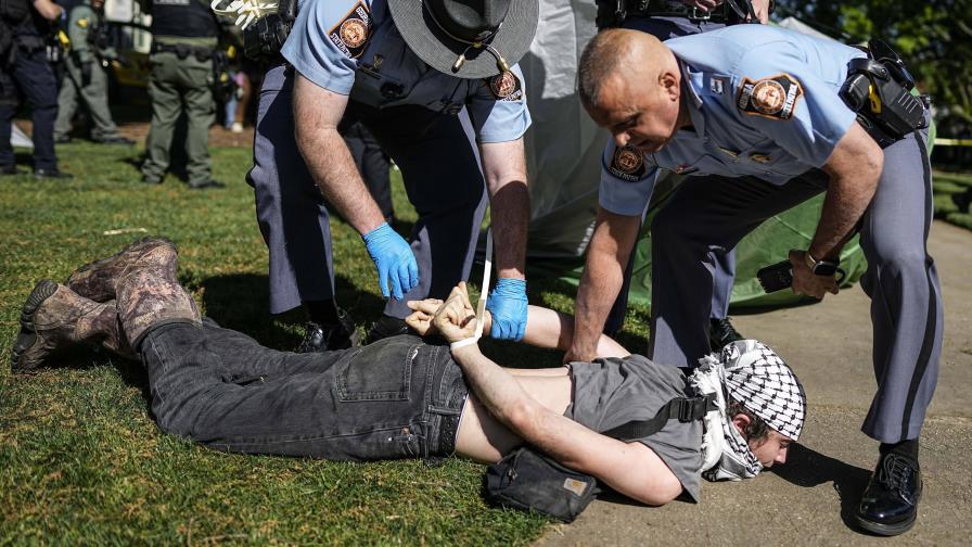 Mientras algunas universidades negocian con manifestantes propalestinos, otras recurren a la policía