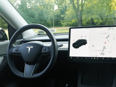 Falsas expectativas del Autopilot de Tesla y accidentes fatales
