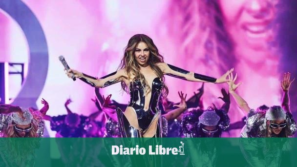 <div>Thalía celebra Latin Amas nuevo álbum 