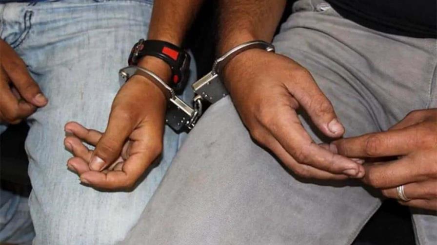 Policía Nacional apresa 69 personas con antecedentes delictivos en La Romana