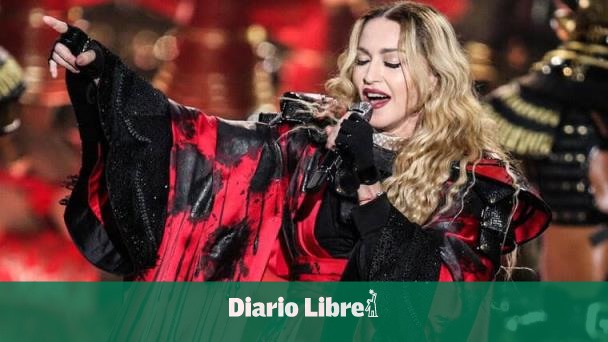 Madonna y Salma Hayek en concierto