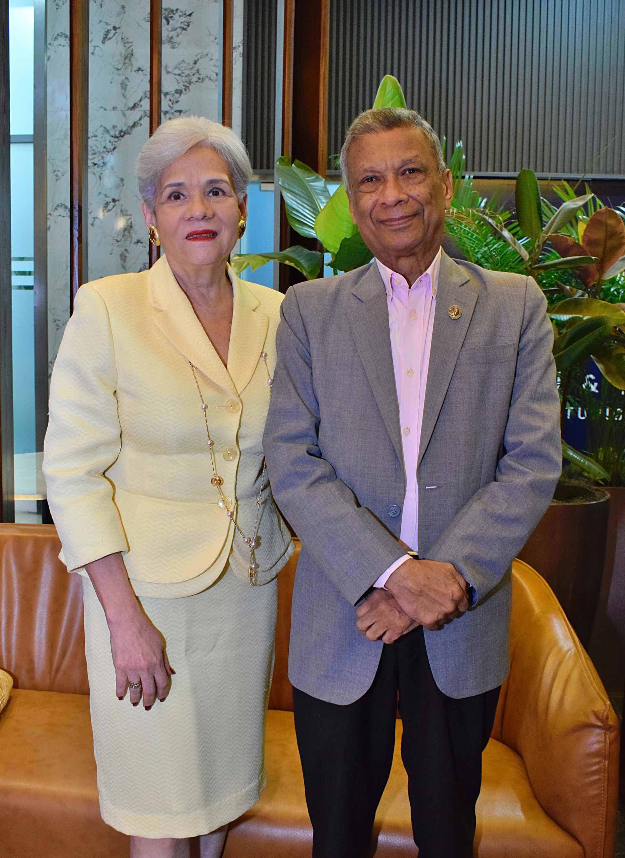 Jeannette Read y Gabriel Read.