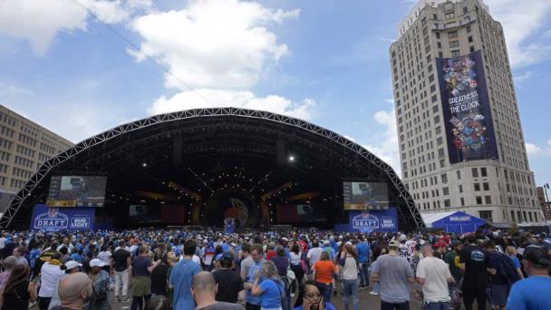 Draft de la NFL establece récord de asistencia con 700.000 personas a lo largo de los 3 días