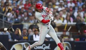 Racha de Suárez sin permitir anotación termina en 32 entradas, pero Filis superan a Padres