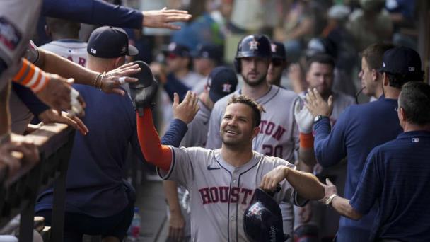 Astros se llevan la serie de 2 juegos de la Ciudad de México al superar a Rockies