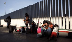 Detienen a un sujeto por transportar ilegalmente a 15 migrantes salvadoreños en México