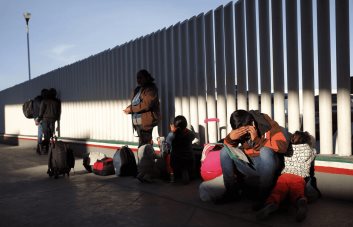 Biden y López Obrador acuerdan medidas concretas para reducir cruces irregulares