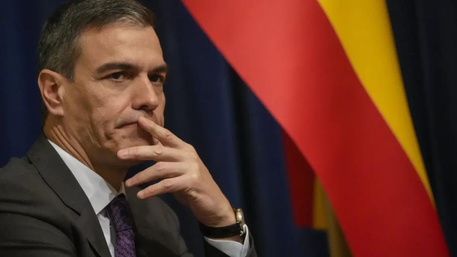 Pedro Sánchez comunica este lunes si continúa como presidente con todas las opciones abiertas