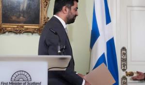Dimite el primer Ministro escoc&eacute;s antes de dos mociones de censura