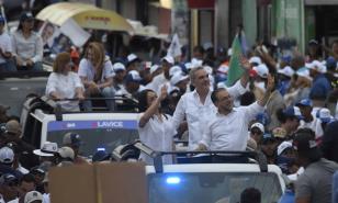 Abinader y Moreno exhiben fuerza en caravana en el Distrito Nacional