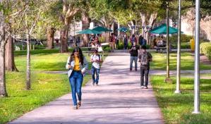 Hallan a bebé muerto en campus universitario de Florida; La policía investiga