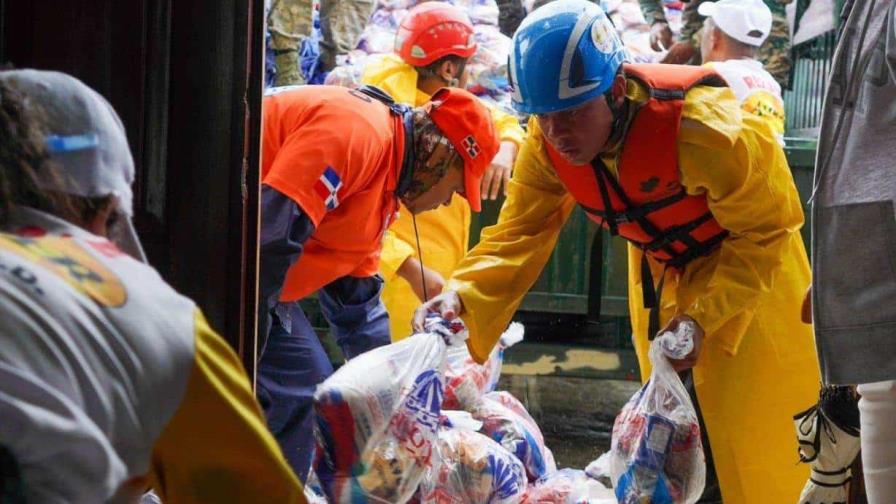 Gobierno lleva ayudas a los afectados por las lluvias en Puerto Plata