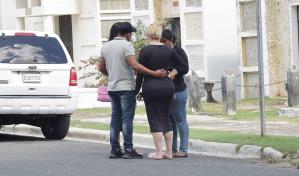 Madres reclaman en Inacif los cuerpos de niños fallecidos en incendio de Villa Mella