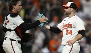 Henderson dispara jonrón en la primera y Orioles derrotan 2-0 a Yankees en el primero de la serie