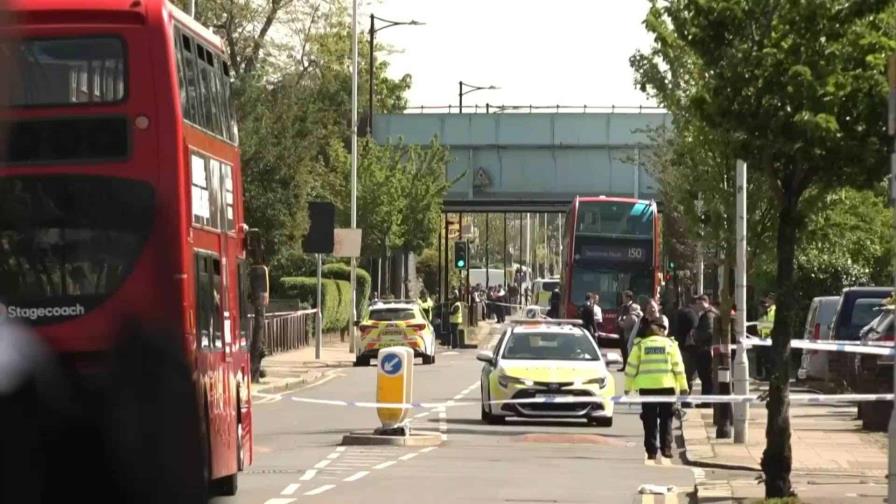 Muere un adolescente de 14 años en ataque con espada en Londres