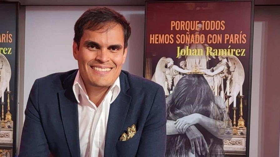 El escritor venezolano Johan Ramírez presenta su novela ‘Porque todos hemos soñado con París’