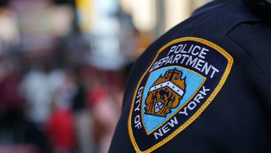 Jueza desestima demanda que acusaba de "corrupción sistémica" a la Policía de NY Jueza desestima demanda que acusaba de "corrupción sistémica" a la Policía de NY