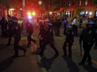Policía detiene a estudiantes en protestas propalestinas en Columbia
