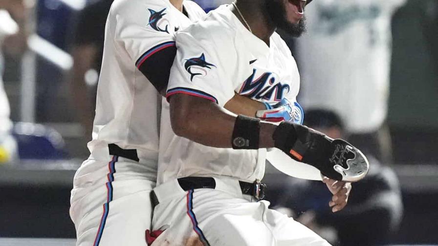 Rockies, 1er equipo en estar en desventaja en 1ros 29 juegos; caen ante Marlins