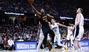 Cavs se sostienen y superan al Magic para tomar ventaja 3-2 en la serie