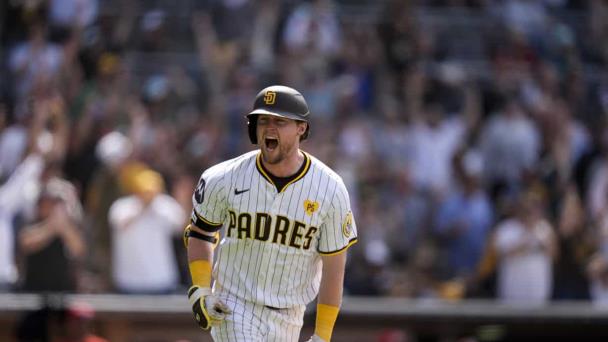 Grand slam de Cronnenworth da a Padres victoria sobre Rojos