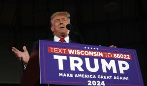 Trump acusa a Biden de todos los males al retomar la campaña lejos del juzgado