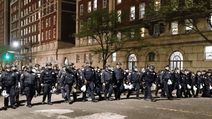 La Policía de Nueva York rodea la protesta del campus universitario de Columbia