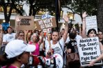 Organizaciones pro aborto de Florida lamentan la entrada en vigor de nueva restricción Organizaciones pro aborto de Florida lamentan la entrada en vigor de nueva restricción