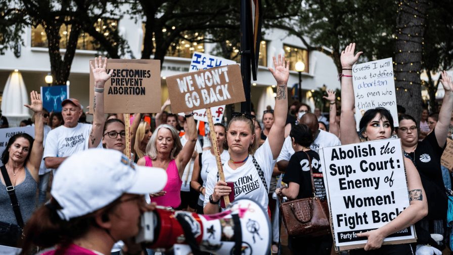Organizaciones pro aborto de Florida lamentan la entrada en vigor de nueva restricción
