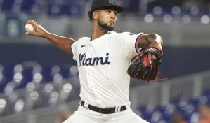 Mu&ntilde;oz poncha a 8 y logra 1er triunfo en las mayores; Marlins vencen 4-1 a Rockies