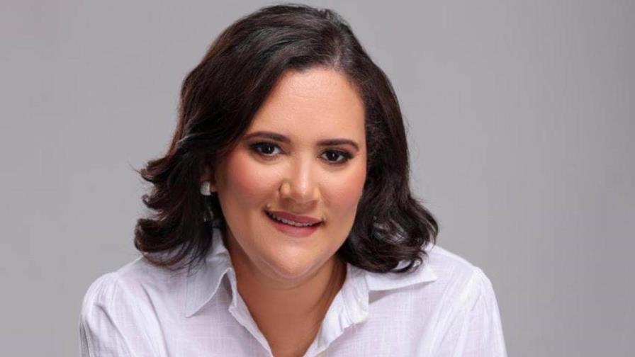 Carolina Mejía nombra a Elizabeth Mateo secretaria general de la Alcaldía del DN