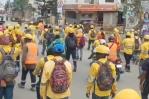 Obreros paralizan trabajos del monorriel de Santiago en demanda de bonificaciones Obreros paralizan trabajos del monorriel de Santiago en demanda de bonificaciones