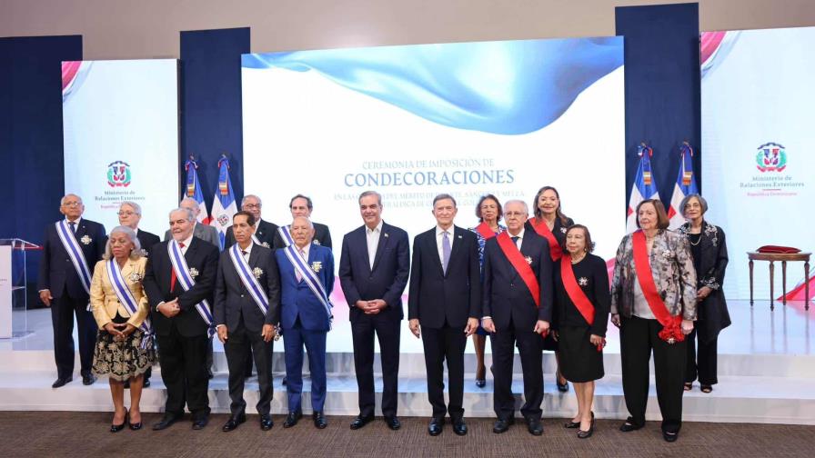 Condecoran a 19 diplomáticos dominicanos por su trabajo y legado para generaciones futuras