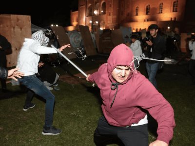 Estudiantes de protestas propalestinas dicen UCLA no los protegió