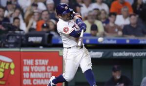 Con jonrón de Singleton y 3 hits de Altuve, Astros doblegan a Guardianes