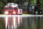 Tormentas inundan el sureste de Texas; suspenden clases