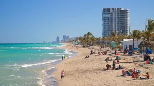 Padre dominicano muere ahogado tras intentar salvar a su hijo en playa de Florida